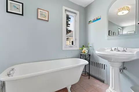 Bath - 37 Lewis St, Everett, MA 02149 photo 1 of 3
