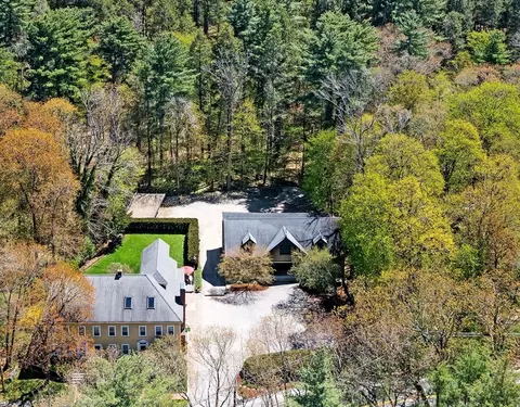 39 Church St #39, Weston, MA 02493