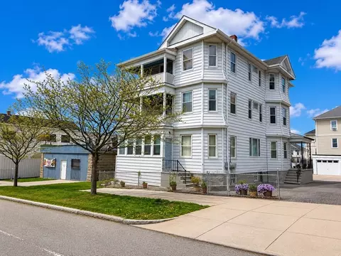 544 Plymouth Ave, Fall River, MA 02721