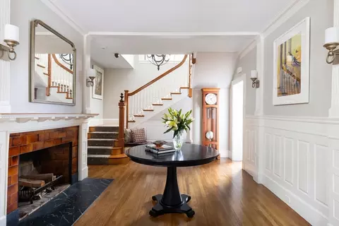 Entry Way - 50 Sumner Rd, Brookline, MA 02445 photo 1 of 5