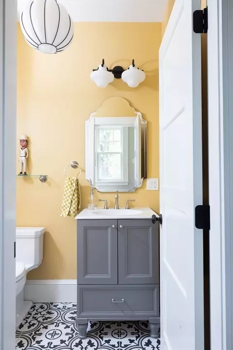 Bath - 50 Sumner Rd, Brookline, MA 02445 photo 1 of 5