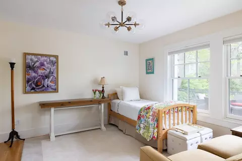 Bedroom - 50 Sumner Rd, Brookline, MA 02445 photo 4 of 4