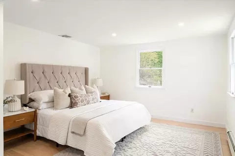 Bedroom - 27 Rolling Ln, Needham, MA 02492 photo 2 of 6