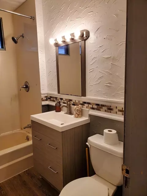 75-77 Orange St, Springfield, MA 01108 photo 6
