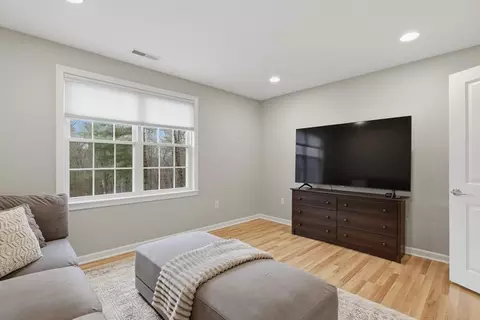 11 Howarth Dr, Upton, MA 01568 photo 39
