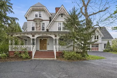 178 S Main St, Attleboro, MA 02703