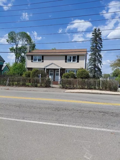 627-629 Westford St, Lowell, MA 01851