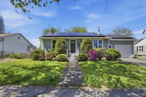 15 Birmingham Rd, Worcester, MA 01606