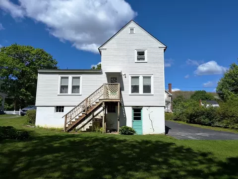 19 Clinton St, Ware, MA 01082 photo 4