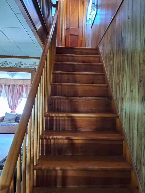 19 Clinton St, Ware, MA 01082 photo 20