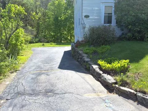 19 Clinton St, Ware, MA 01082 photo 2