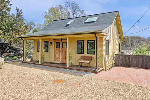 338 Granite St, Rockport, MA 01966