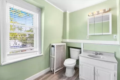 Bath - 427-429 High St, Dedham, MA 02026 photo 3 of 4