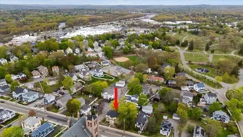 View/Area - 427-429 High St, Dedham, MA 02026 photo 5 of 6