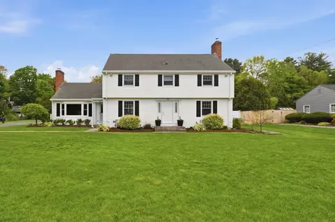 107 Viscount Rd, Longmeadow, MA 01106