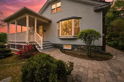 18 Maple St, Auburn, MA 01501