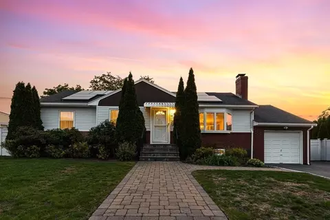 43 Albemarle Rd, Newton, MA 02460