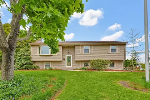42 Colts Way, Attleboro, MA 02703