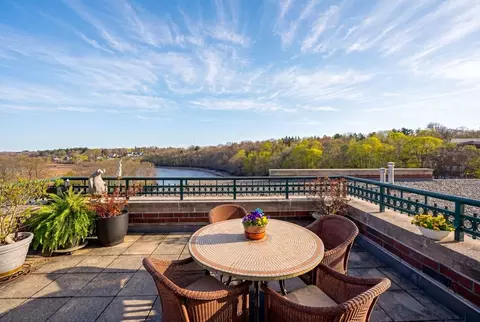 88 Wharf St #604, Milton, MA 02186