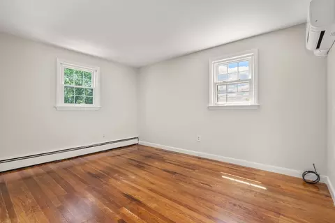 Bedroom - 8 Sunset Dr, Framingham, MA 01701 photo 3 of 9