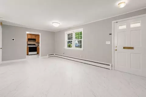 Living - 8 Sunset Dr, Framingham, MA 01701 photo 2 of 8