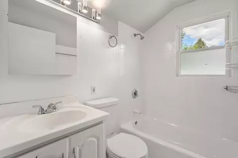 Bath - 8 Sunset Dr, Framingham, MA 01701 photo 2 of 2