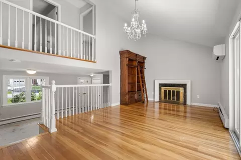 Living - 8 Sunset Dr, Framingham, MA 01701 photo 5 of 8
