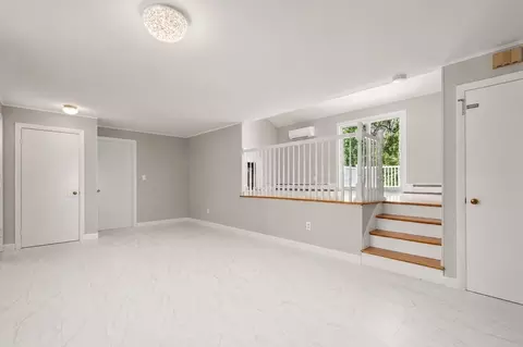 Living - 8 Sunset Dr, Framingham, MA 01701 photo 3 of 8
