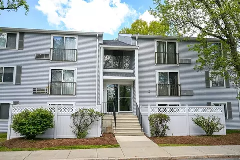5 Village Rock Ln #15, Natick, MA 01760