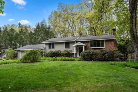 55 Saxony Dr, Sudbury, MA 01776