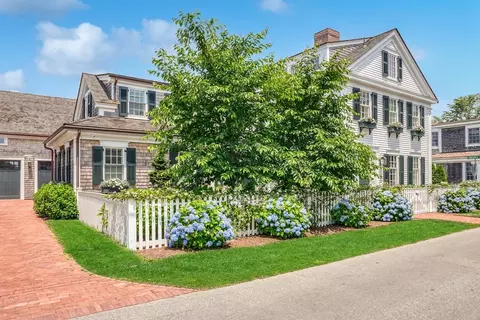 56 N Summer St, Edgartown, MA 02539