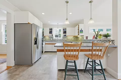 Kitchen - 24 Riverside Pl, Walpole, MA 02081 photo 3 of 4
