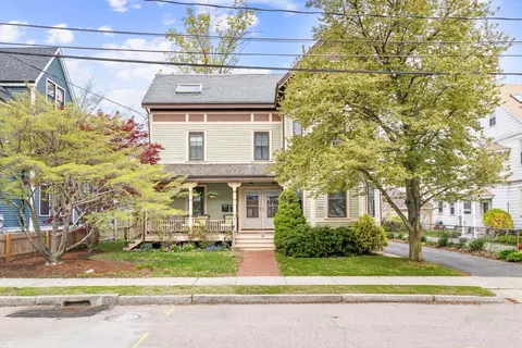 18 Maple St, Watertown, MA 02472