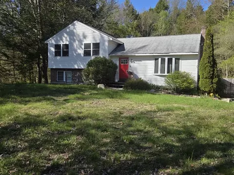 25 Northern Heights Dr, Winchendon, MA 01475