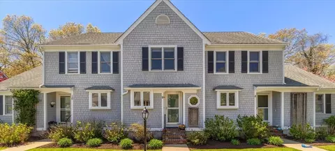 51 Carlson Ln #9C, Falmouth, MA 02540