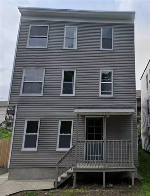 35 North St, Worcester, MA 01605