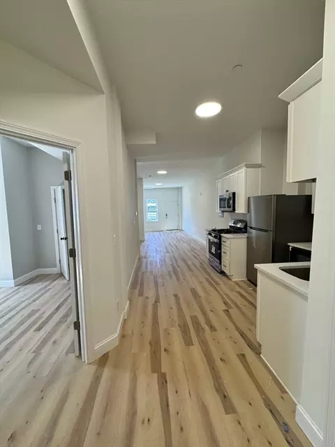 Entry Way - 605 Millbury St, Worcester, MA 01604 photo 6 of 6