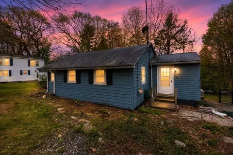 16 Oxford St, West Boylston, MA 01583