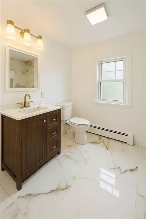 Bath - 5 Lyman St, Worcester, MA 01603 photo 2 of 2