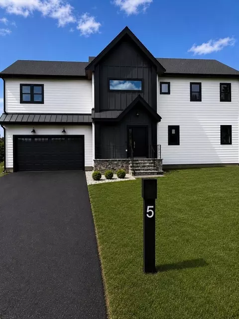 5 Haven Ln, Wayland, MA 01778