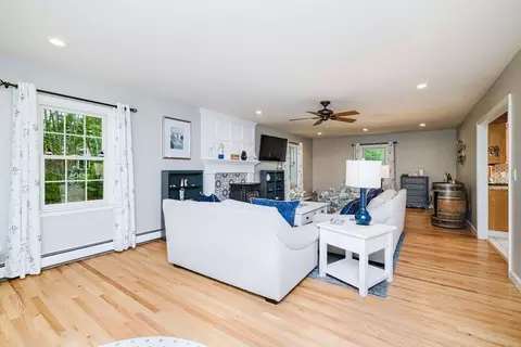 Living - 13 Bow Dr, Acushnet, MA 02743 photo 2 of 3
