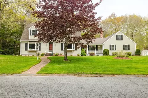 Exterior - 13 Bow Dr, Acushnet, MA 02743 photo 2 of 14