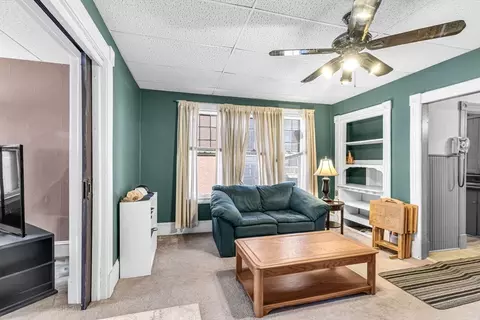 Living - 18 Wendell Pl, Springfield, MA 01105 photo 3 of 4