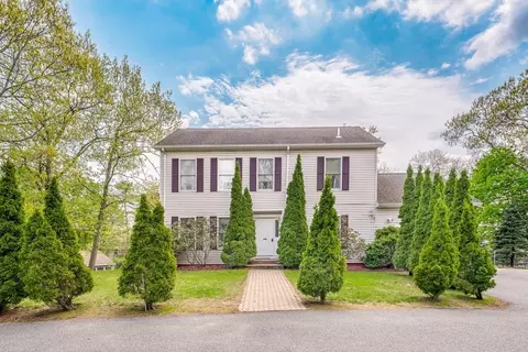 19 Pinehurst Ave, Saugus, MA 01906