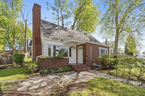 4 Bicknell Ter, Lawrence, MA 01841