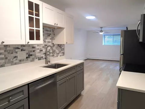 420 Woodward Rd #19, North Providence, RI 02904
