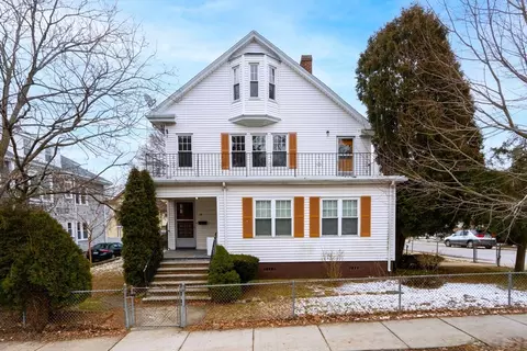 64 Commonwealth Rd, Watertown, MA 02472