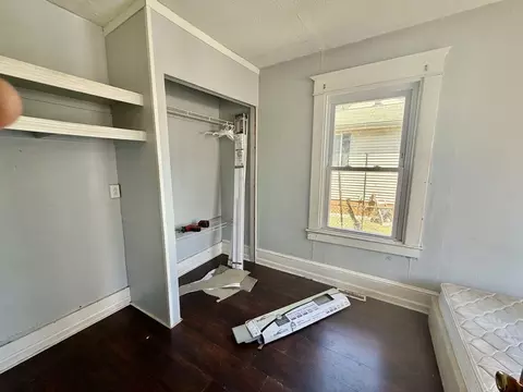 Bedroom - 27 Loring St, Springfield, MA 01105 photo 6 of 9