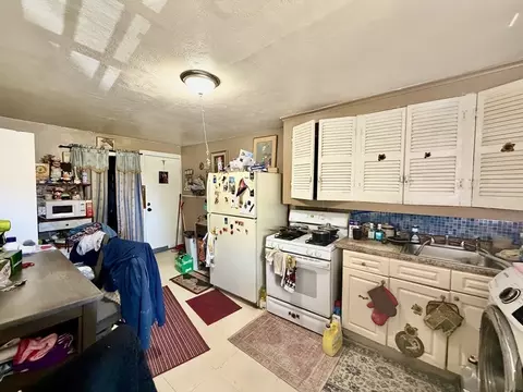 Kitchen - 27 Loring St, Springfield, MA 01105 photo 5 of 5