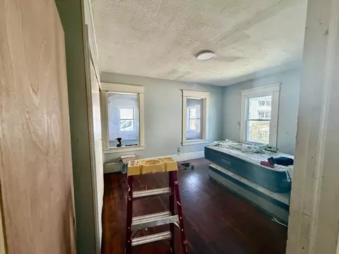 Bedroom - 27 Loring St, Springfield, MA 01105 photo 5 of 9
